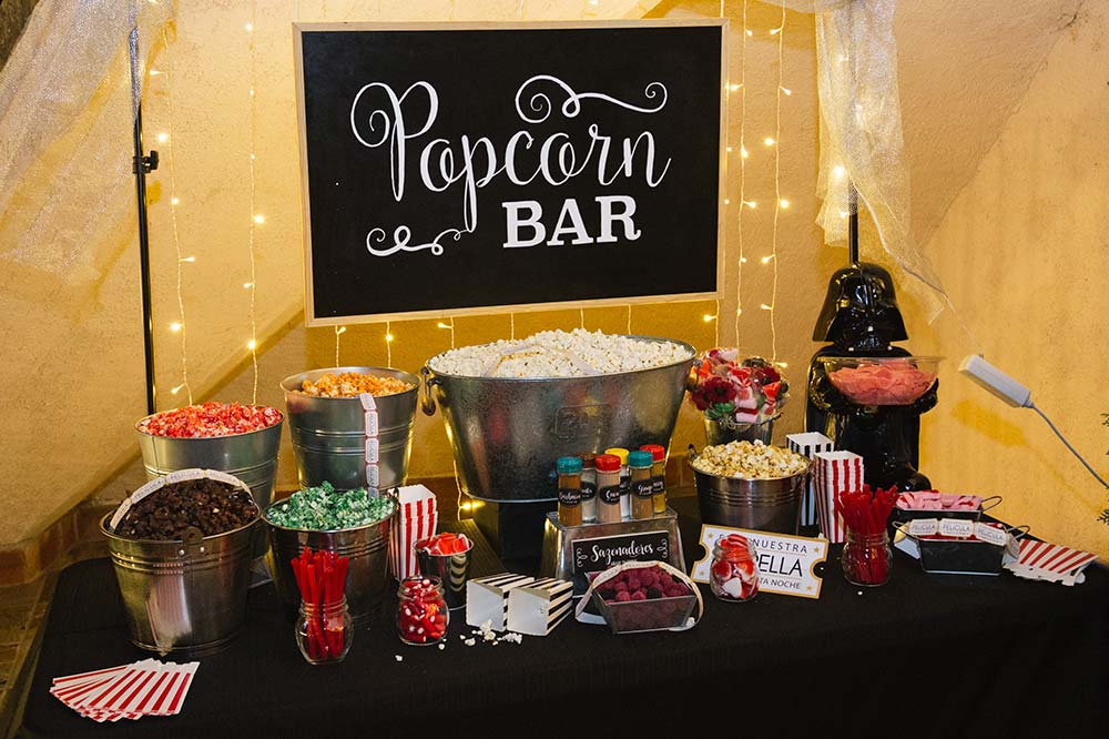 popcorn bar mesa palomitas decoración2-boda-tematica-cine