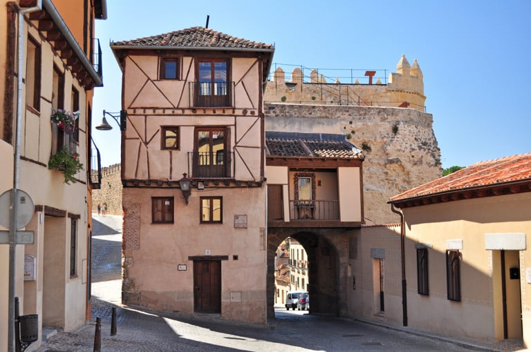 @turismodesegovia puerta-de-san-andres-interior