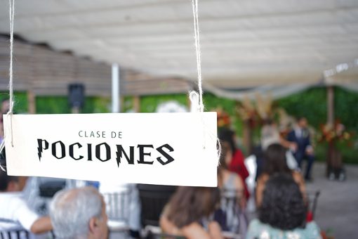 Aquí os dejo algunas de las fotos de esta mágica boda inspirada en Harry Potter.